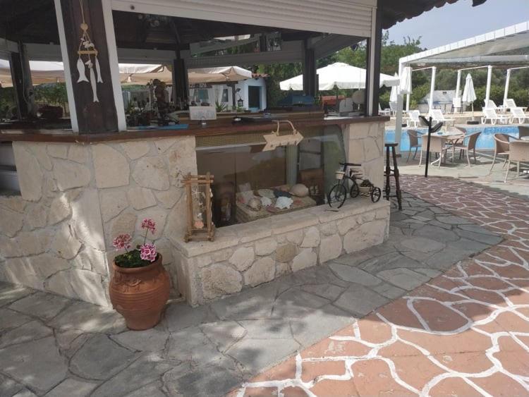 Aquarius Hotel Fourka Exterior photo