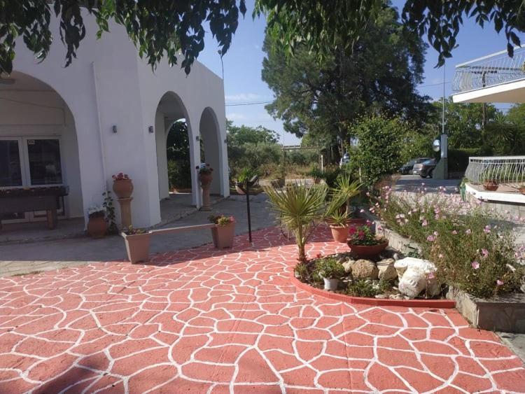 Aquarius Hotel Fourka Exterior photo